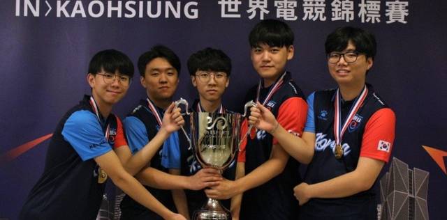 為球隊的中 為球隊的中