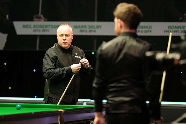 双双继续领跑！阿森纳3-2逆转伯恩茅斯，巴萨2-0西班牙人！